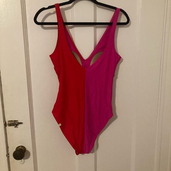 Summersalt Swim Split Backflip Red and Pink One Piece Size 8 V-neck - Picture 6 of 6